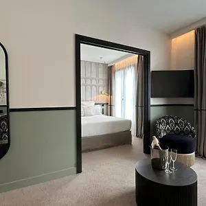 Hotel Grand Coeur Latin, Paris